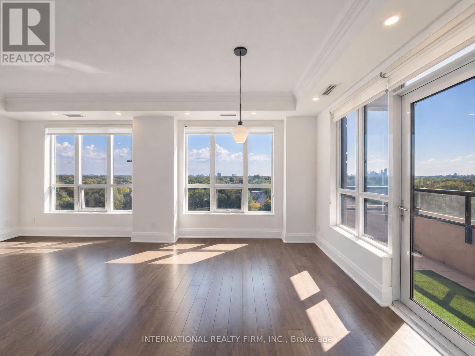 #925 100 HARRISON GARDEN BOULEVARD - 16