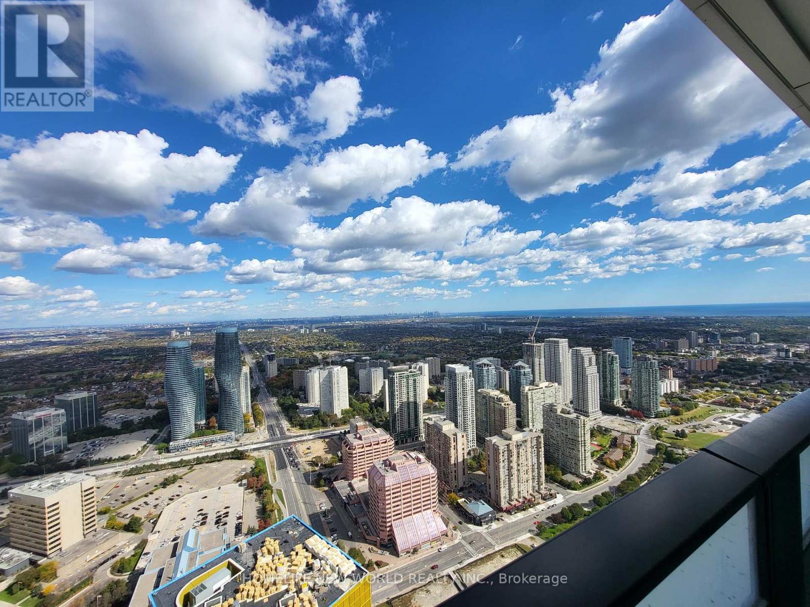 4015 The Exchange — photo 14