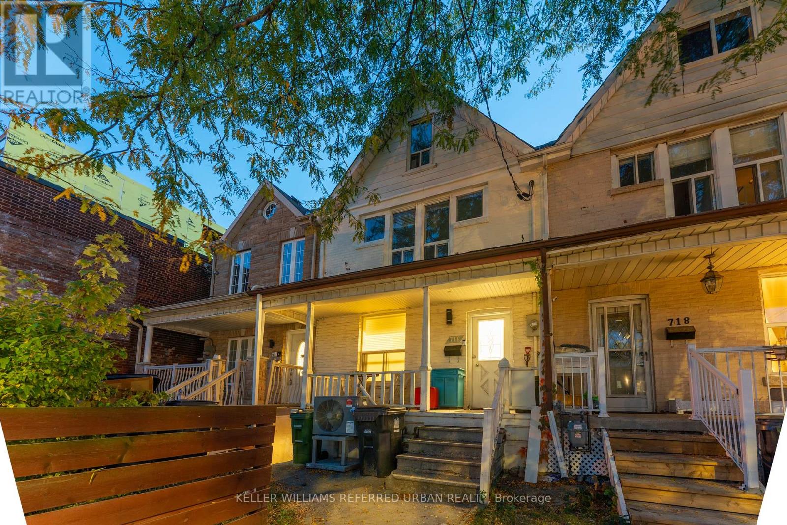 Photo of 716 Lansdowne Avenue