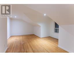 Upper - 716 Lansdowne Avenue, Toronto, ON M6H3Y8 Photo 8