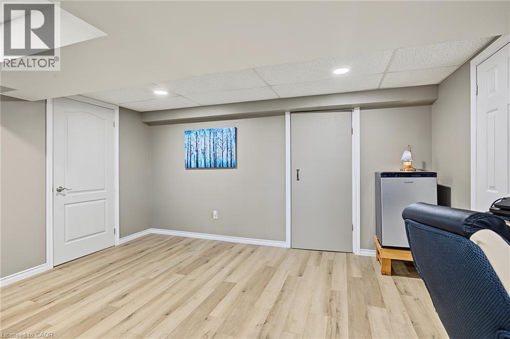 4 Fairview Street — photo 23