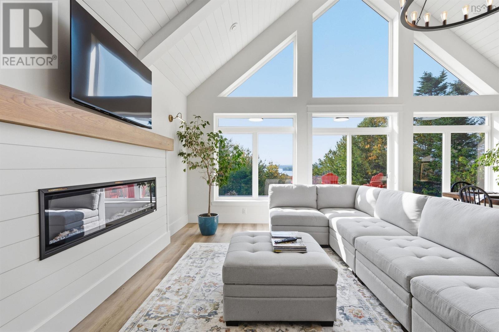 #61 68 Grandview Terrace - 6