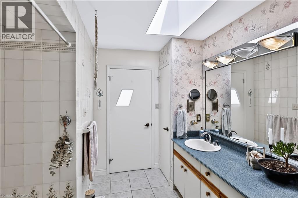 22 Oakridge Drive — photo 31