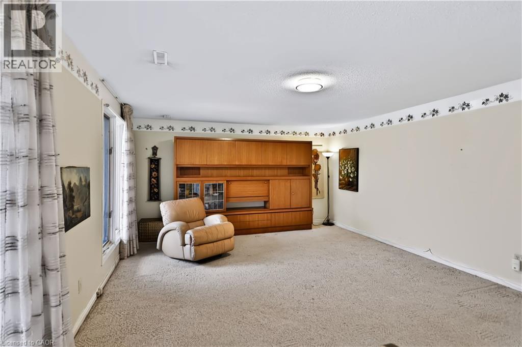 22 Oakridge Drive — photo 32