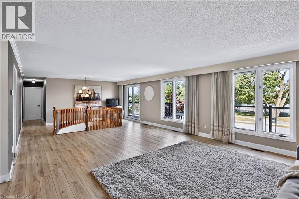 22 Oakridge Drive — photo 11