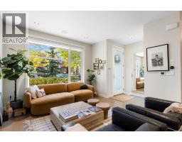 5pc Bathroom - 1, 3524 14a Street Sw, Calgary, AB T2T3X9 Photo 10