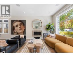 4pc Bathroom - 1, 3524 14a Street Sw, Calgary, AB T2T3X9 Photo 13