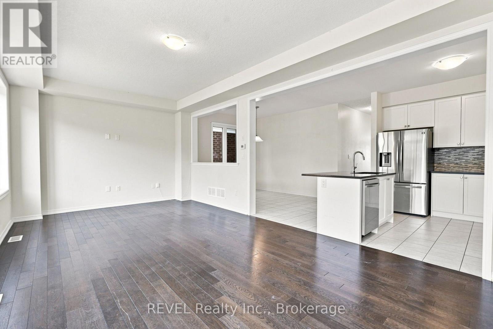 59 Alexandra Drive — photo 17
