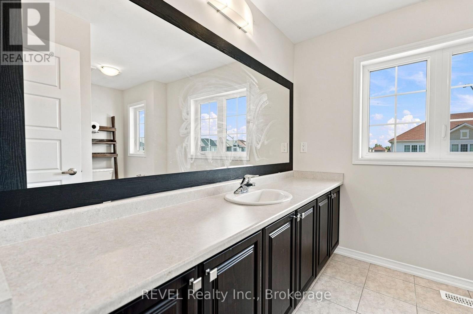 59 Alexandra Drive — photo 20