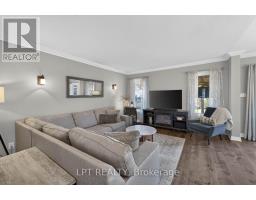 Den - 32 Primeau Avenue, Whitby, ON L1M2B7 Photo 10