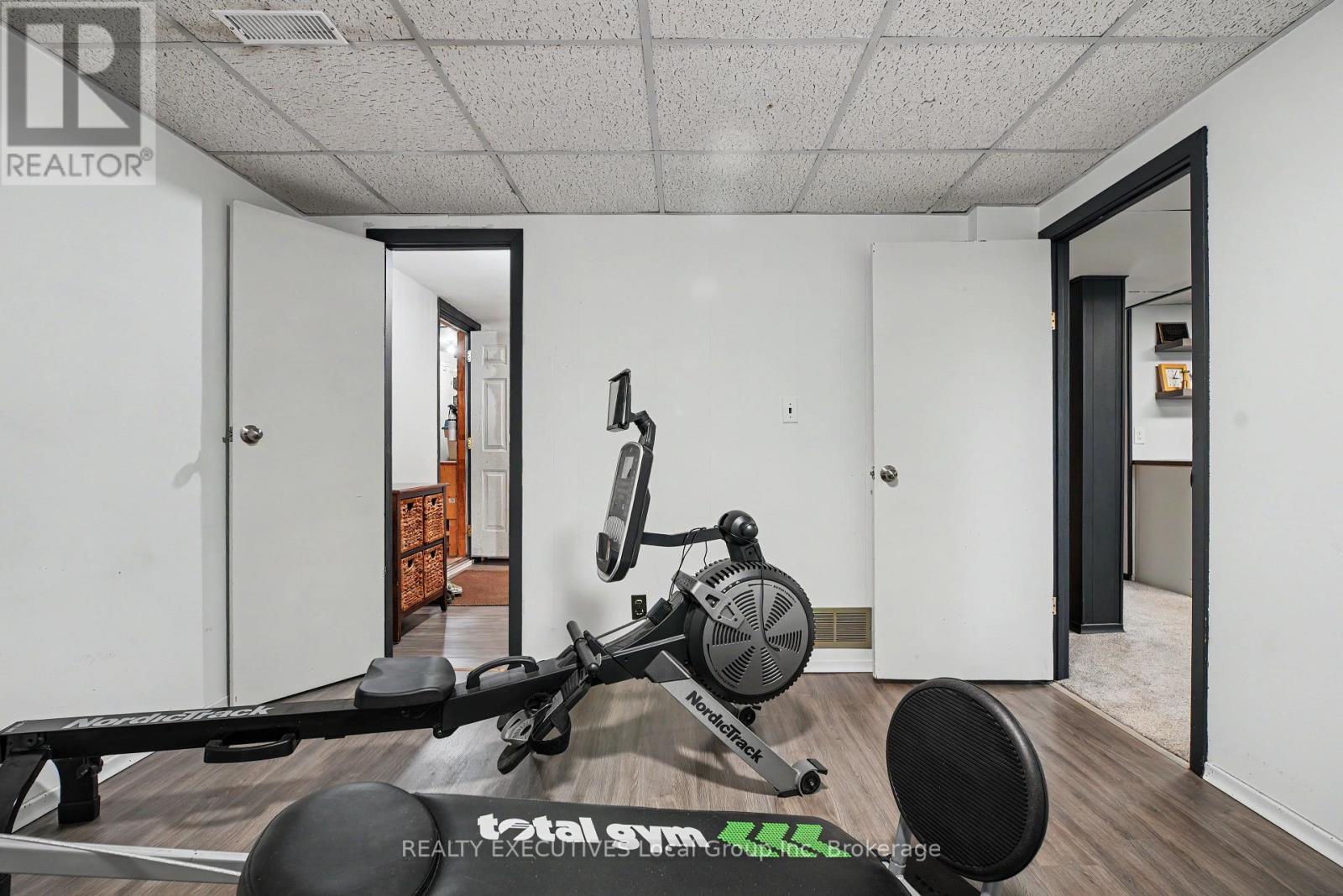 856 Jane Street — photo 32