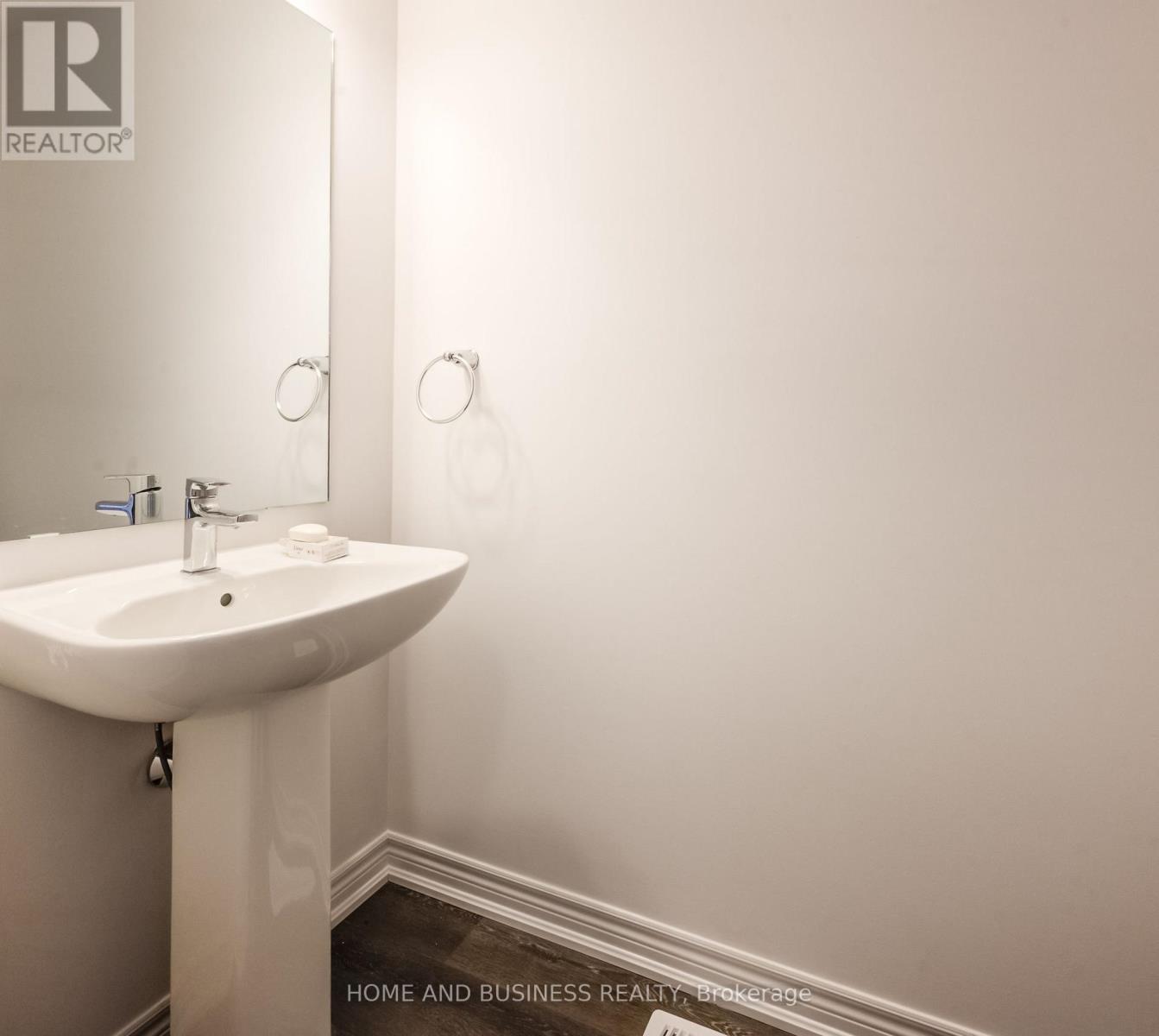 120 Court Drive — photo 18
