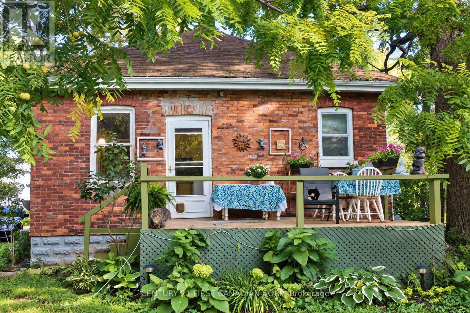 170 Wellington Street East — photo 13