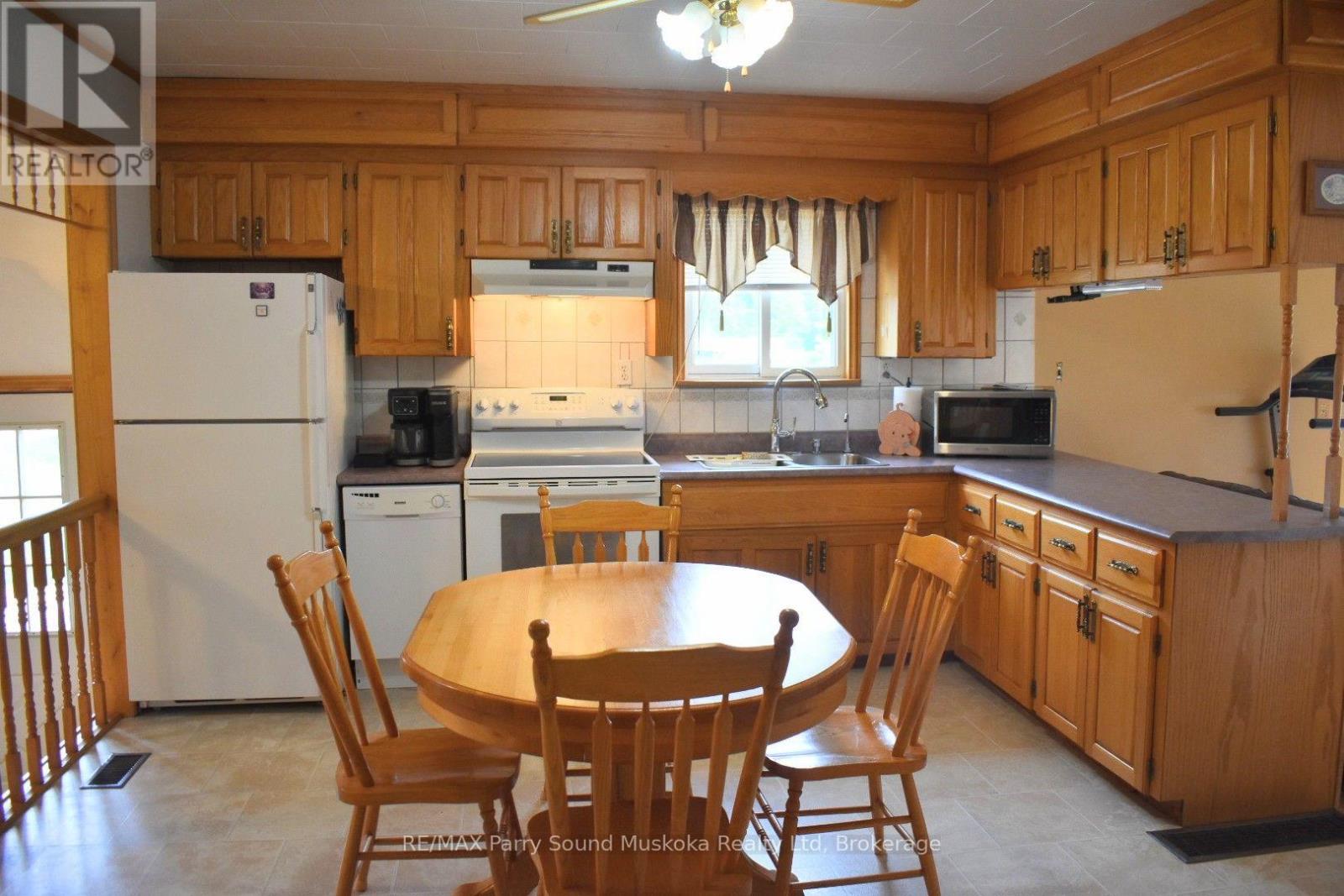 1390 69 HIGHWAY N, Parry Sound Remote Area (Henvey) — photo 10
