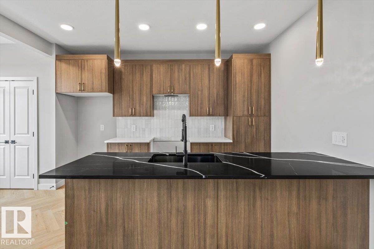 54 Cessy Street SE, Chérot — photo 2 of 25: Property photo