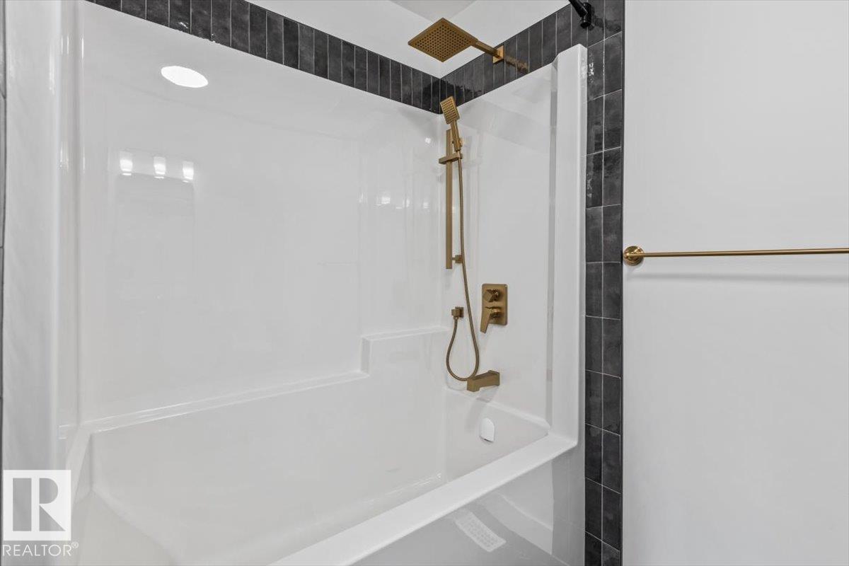 54 Cessy Street SE, Chérot — photo 19 of 25: Property photo