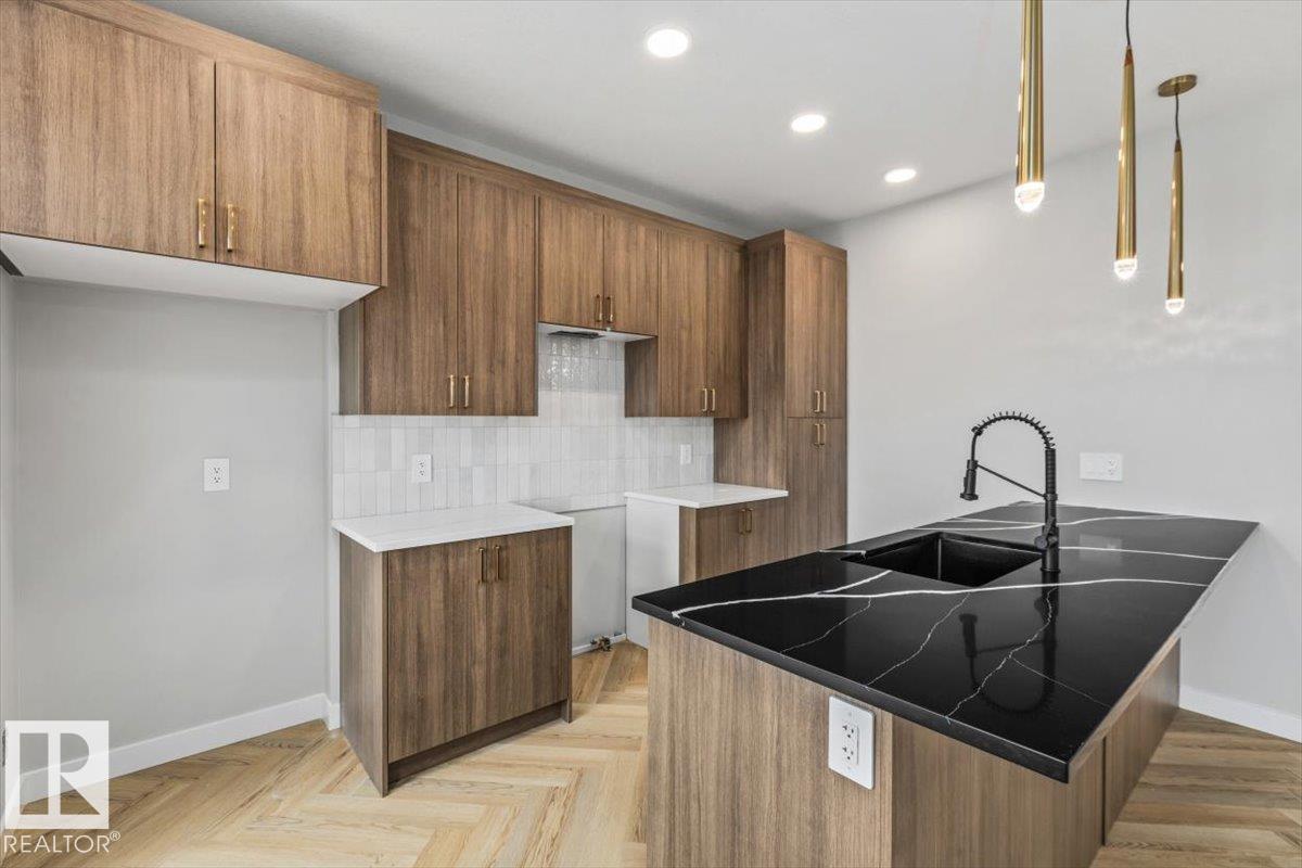 54 Cessy Street SE, Chérot — photo 4 of 25: Property photo