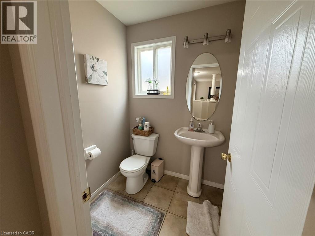 424 Newport Drive — photo 14