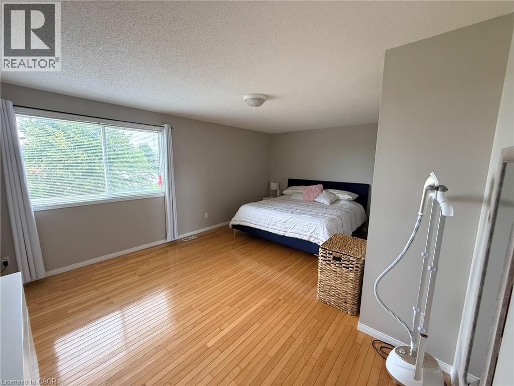 424 Newport Drive — photo 18