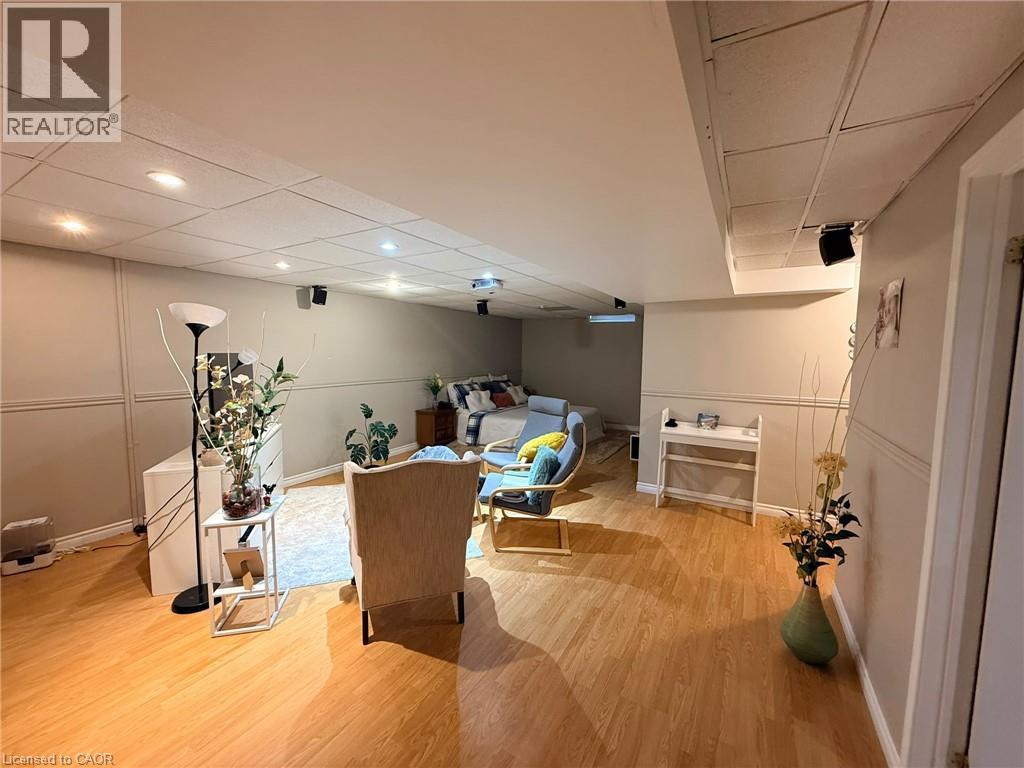 424 Newport Drive — photo 31