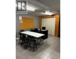 123 Christina Street North Unit# Main Floor, Sarnia, ON N7T5T7 Photo 9