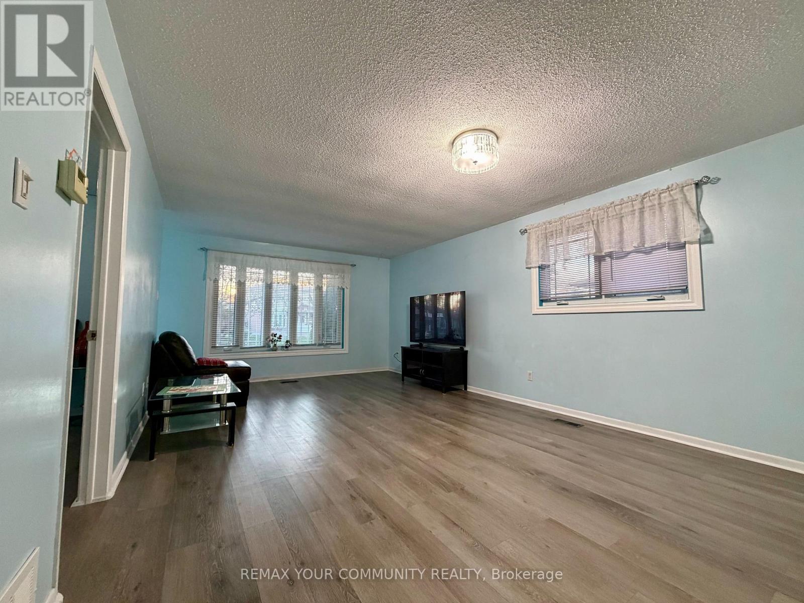 15 Hutcherson Square — photo 7