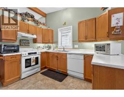 4pc Bathroom - 218 Coventry Close Ne, Calgary, AB T3K4A5 Photo 12