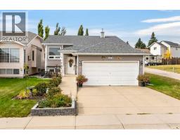 218 Coventry Close NE - photo 2