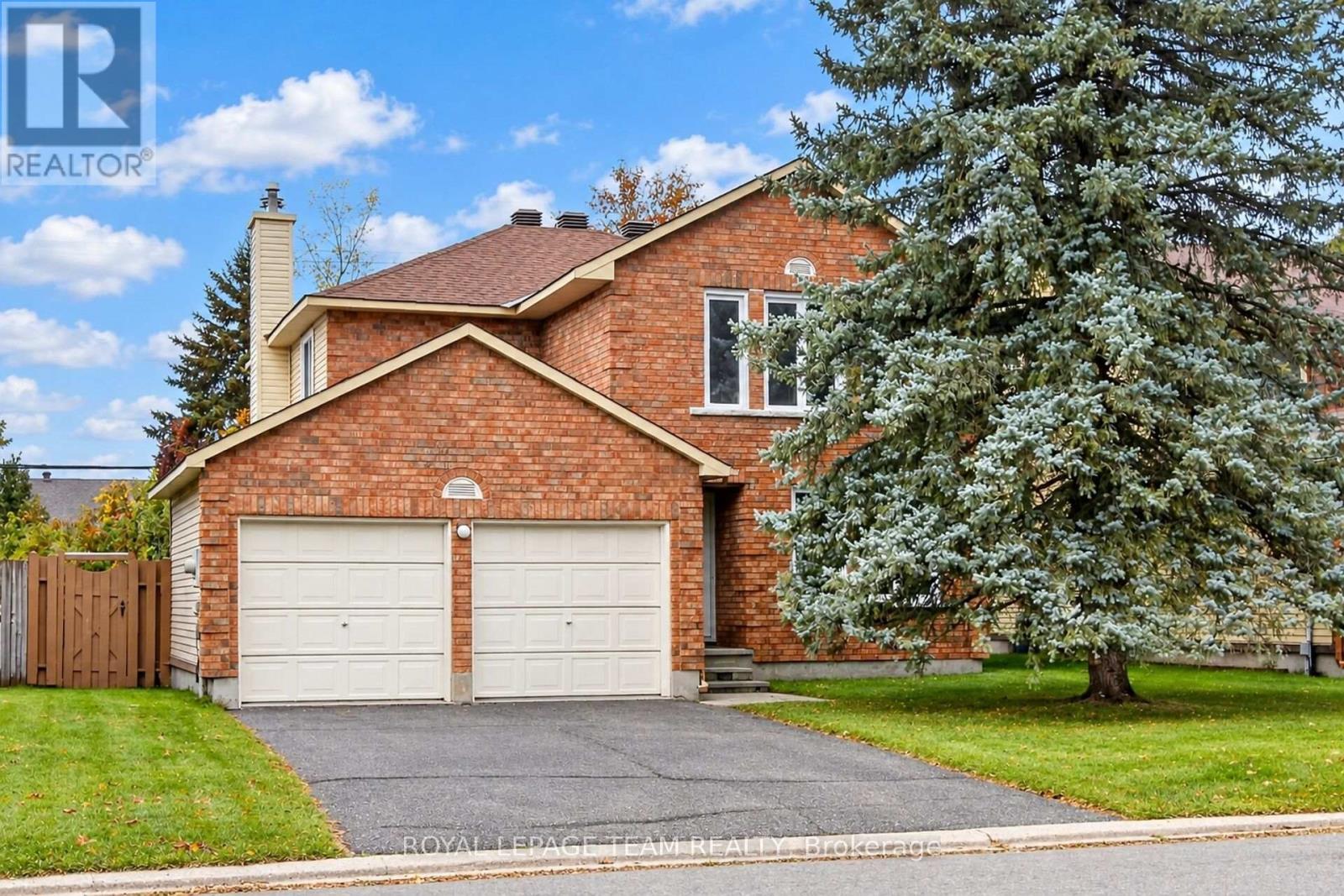 97 HUNTSMAN CRESCENT - 1