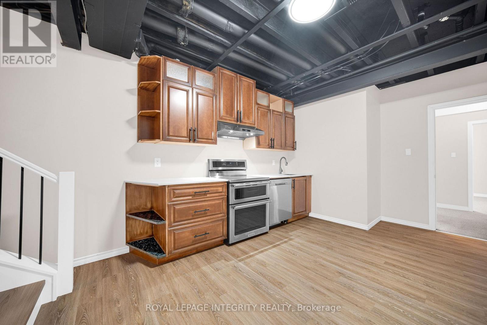 804 Hot Springs Way — photo 32
