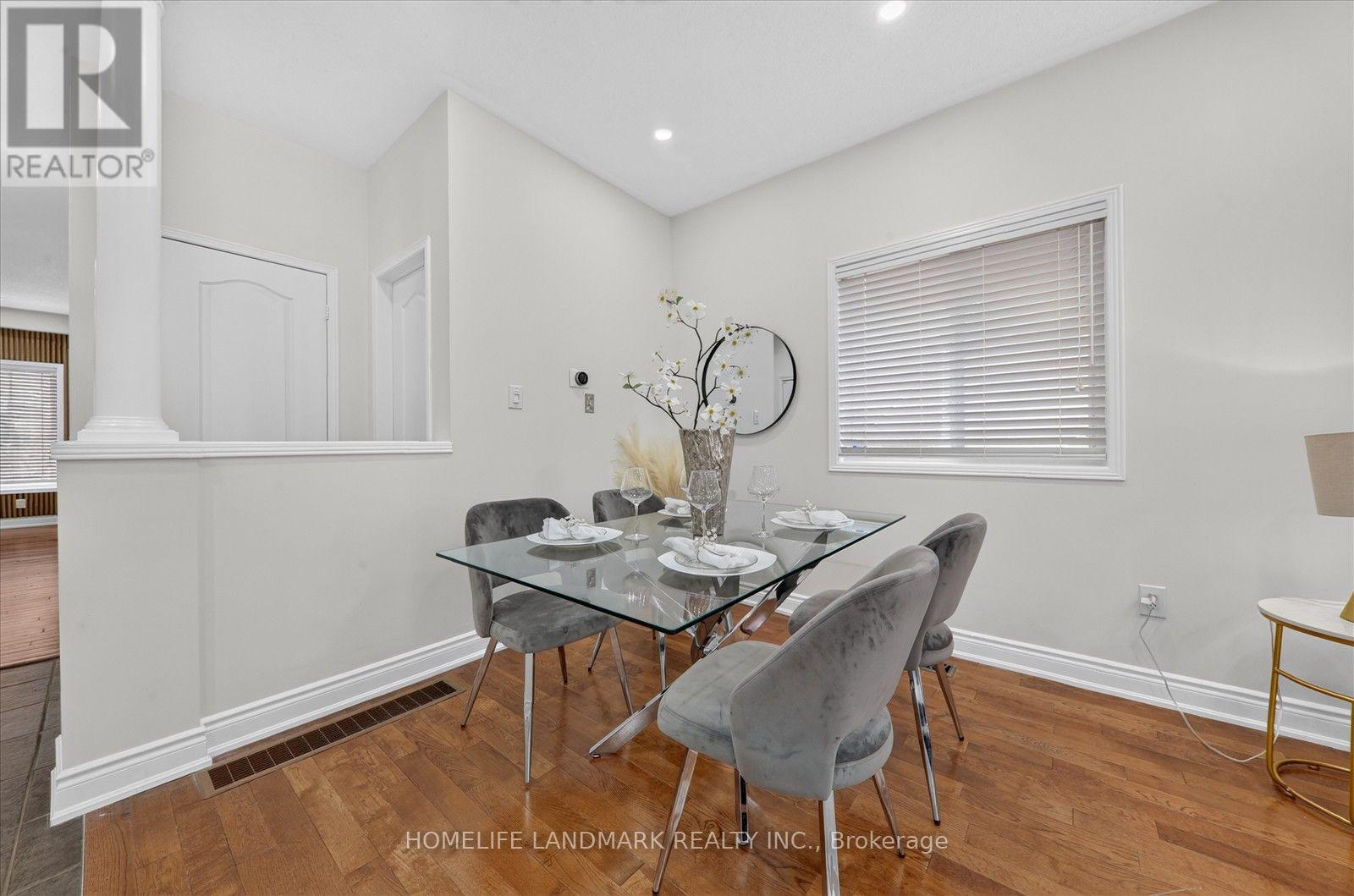 3 Wheelwright Drive, Richmond Hill, ON photo 8
