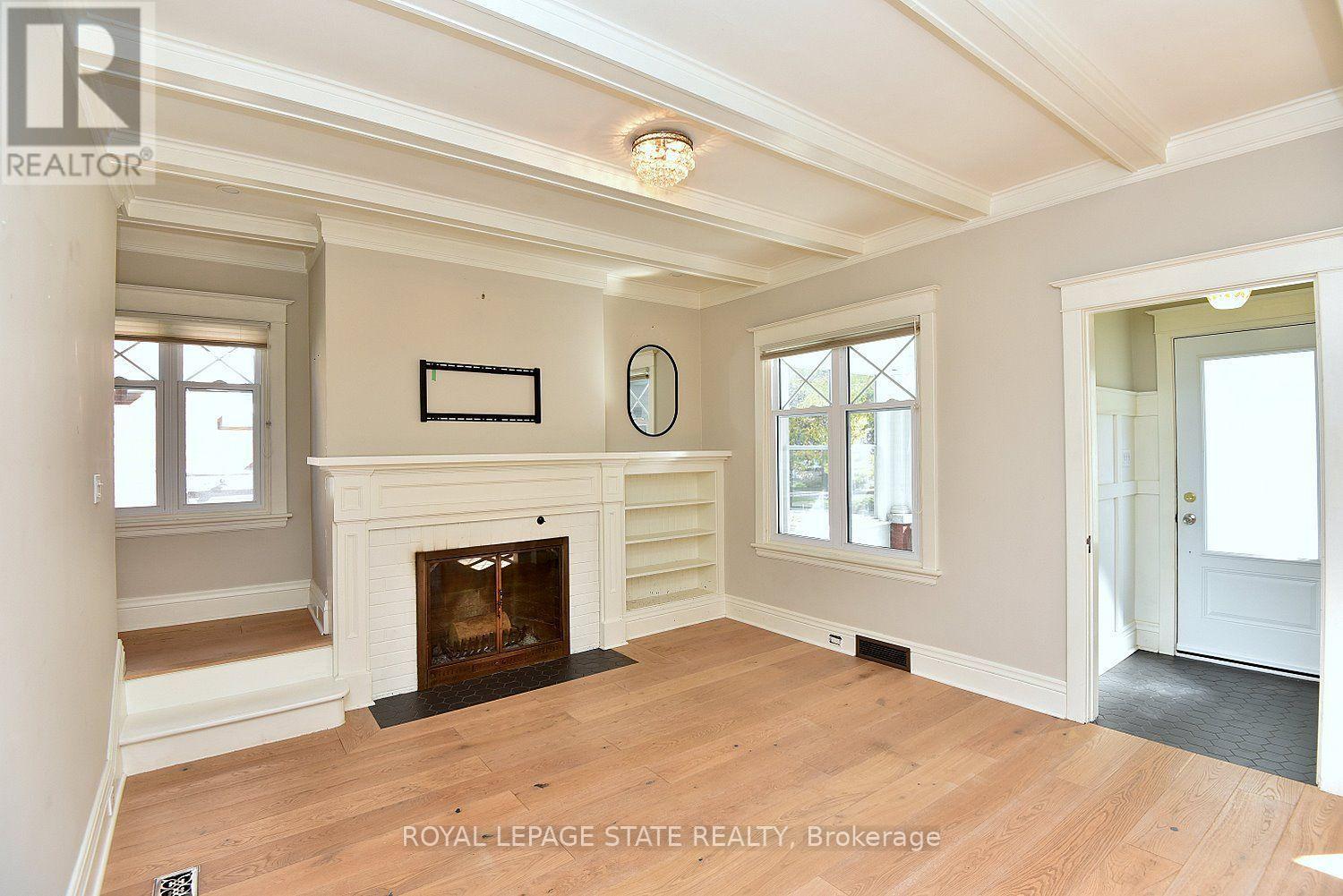 6 NELLES BOULEVARD - 8
