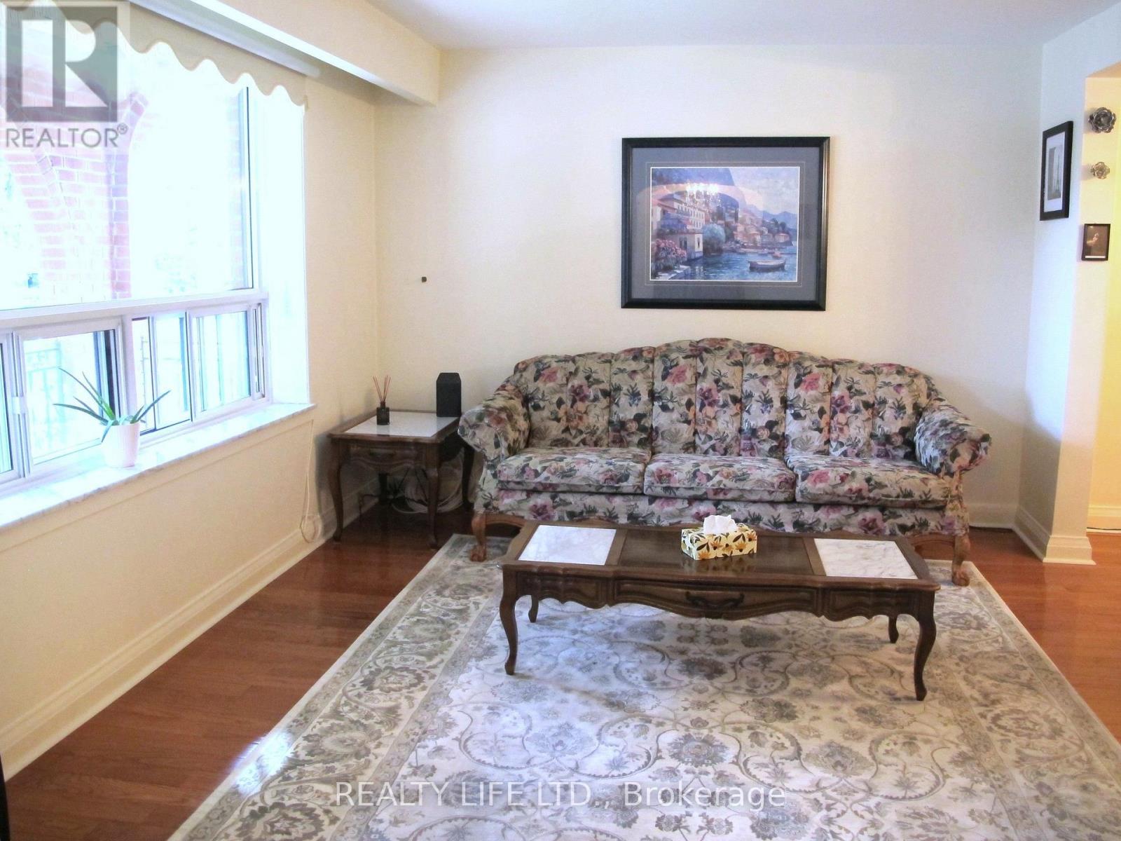 4 ROSALIE AVENUE - 6