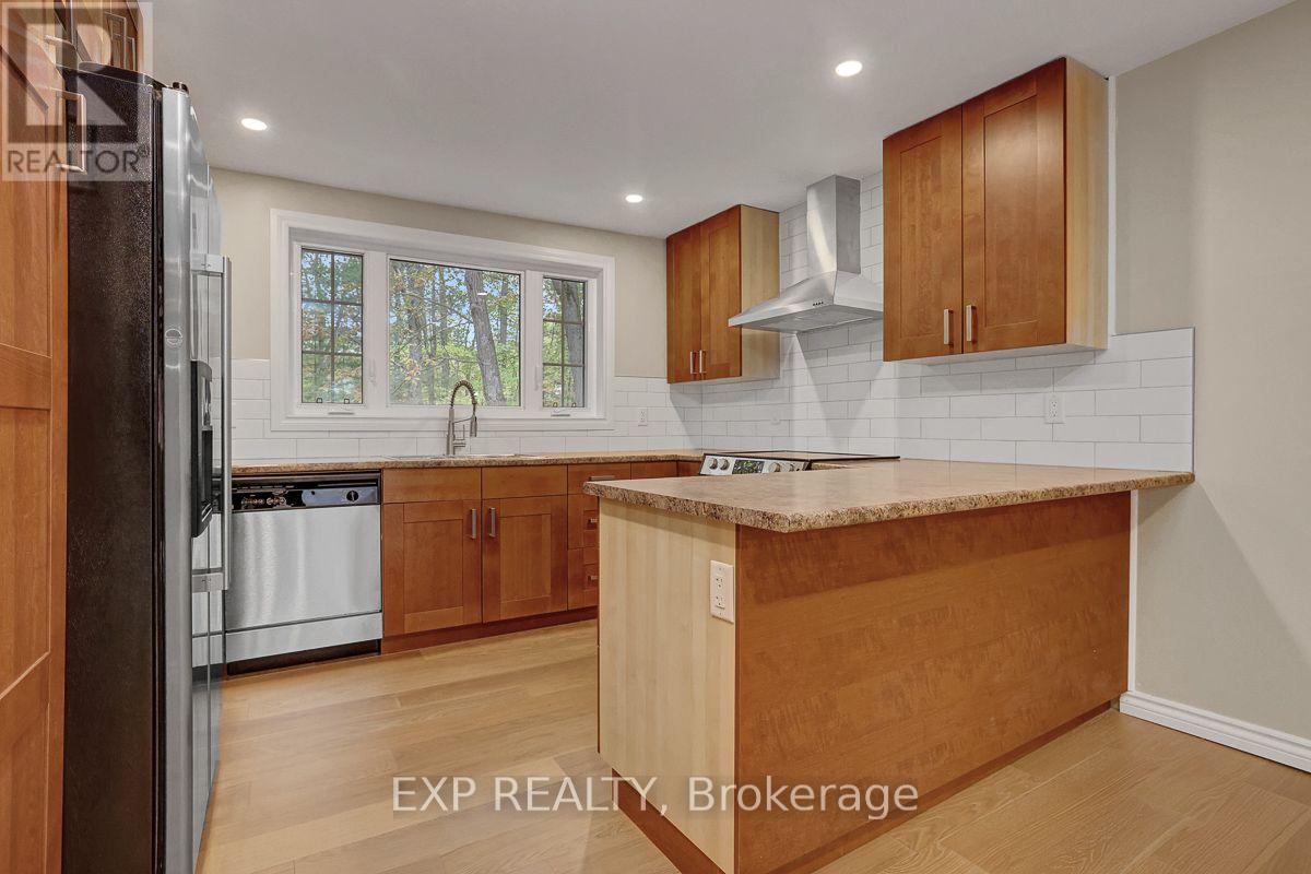 575 BAYVIEW DRIVE - 14