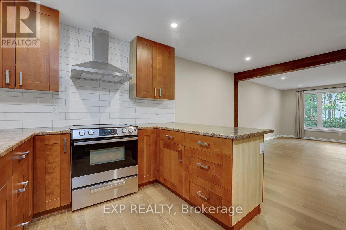 575 BAYVIEW DRIVE - 16