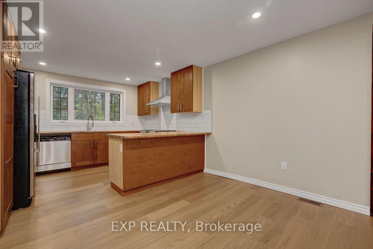 575 BAYVIEW DRIVE - 12