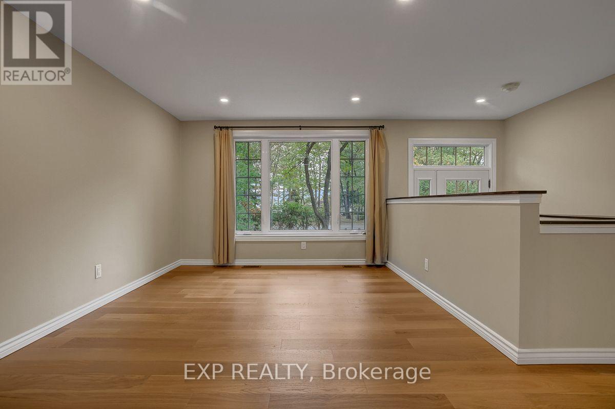 575 BAYVIEW DRIVE - 8