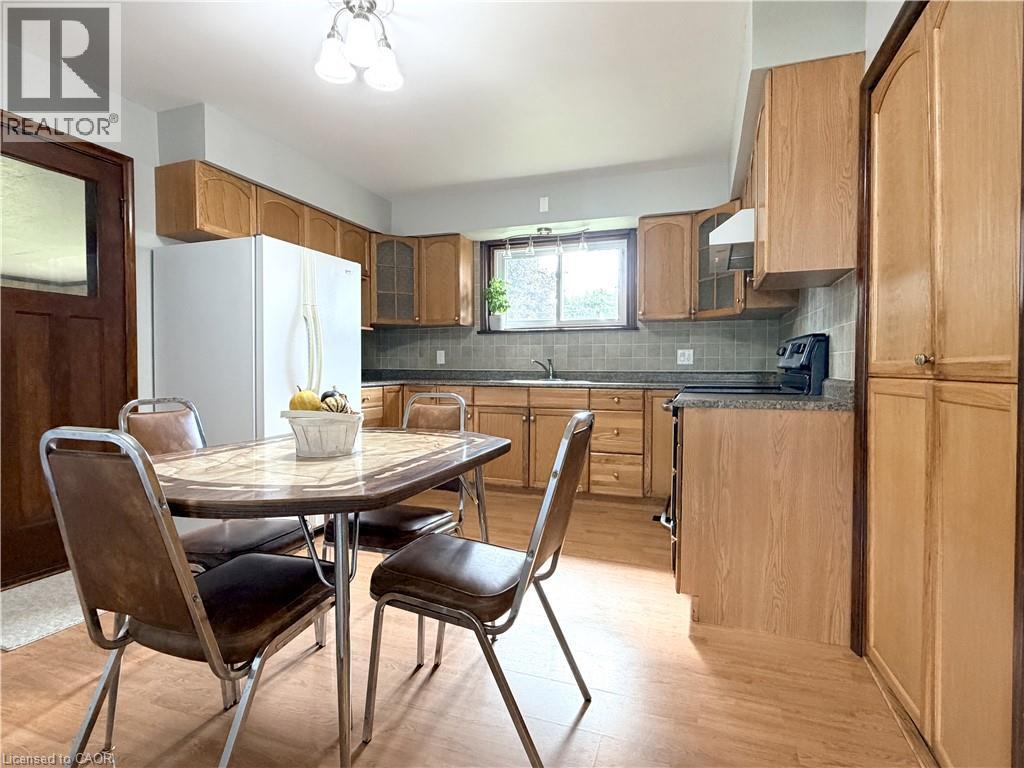 181 Montclair Crescent — photo 13