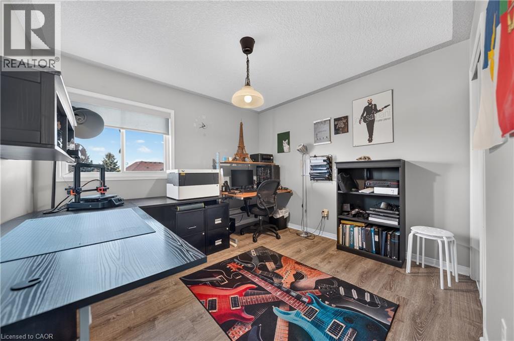 6 MATHEWS Court - Image 34