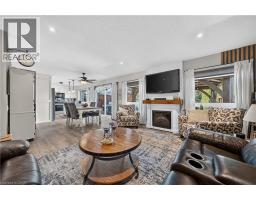 2pc Bathroom - 6 Mathews Court, Brantford, ON N3T0A9 Photo 18