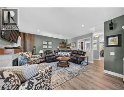 Family room - 6 Mathews Court, Brantford, ON N3T0A9 Photo 16