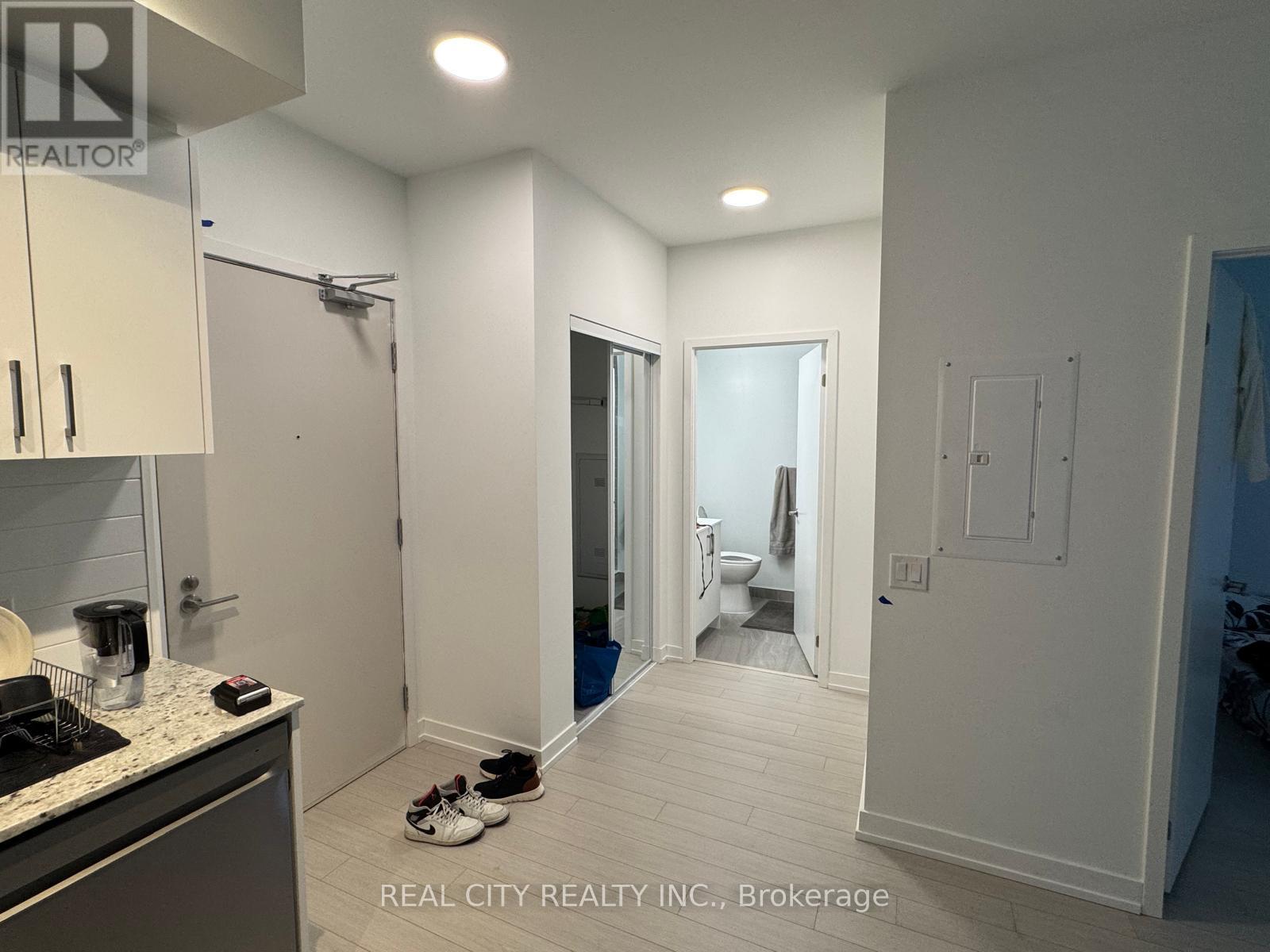 406 - 4010 EGLINTON AVENUE, Toronto (Humber Heights) — photo 2