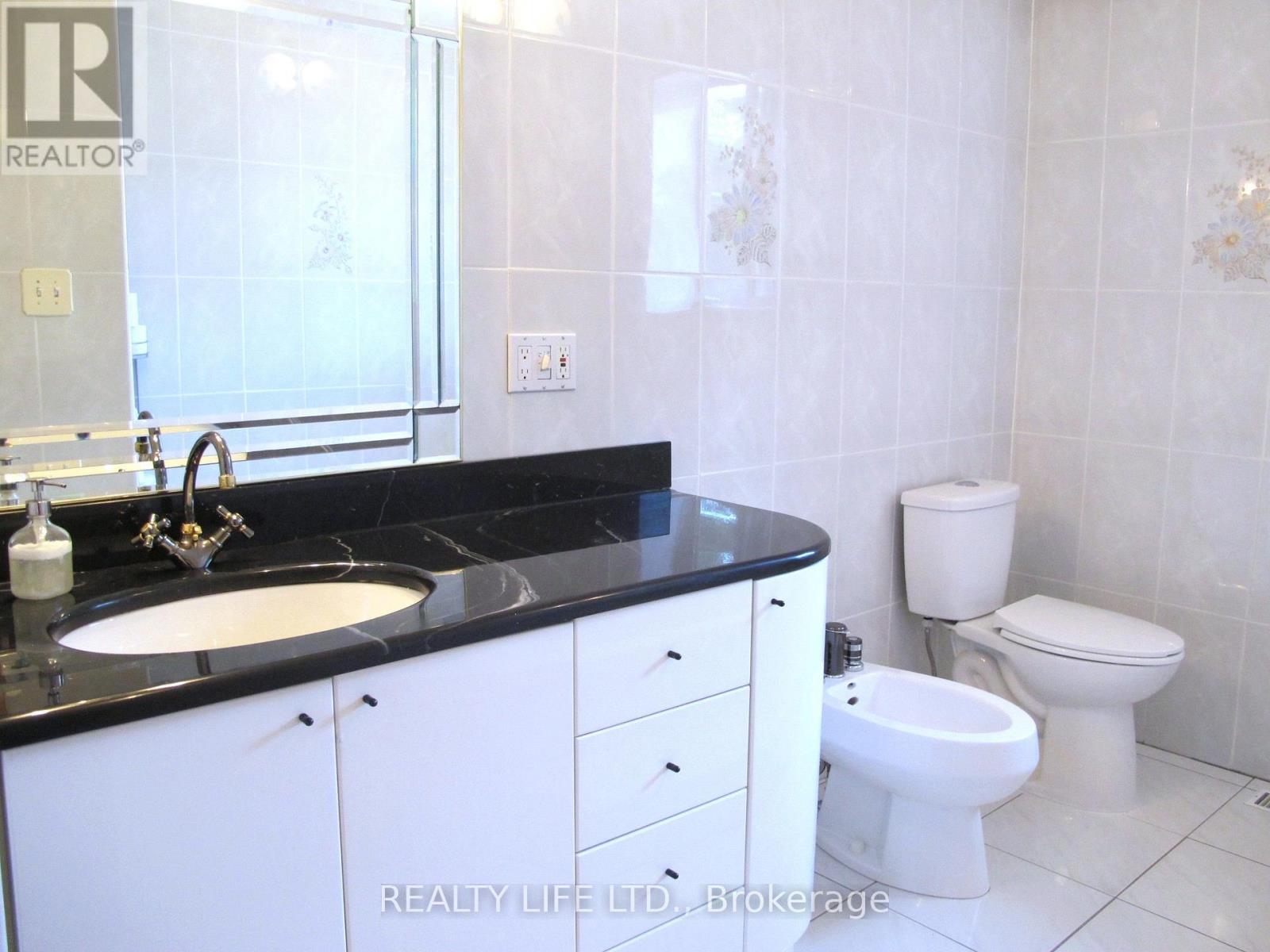 4 Rosalie Avenue — photo 20