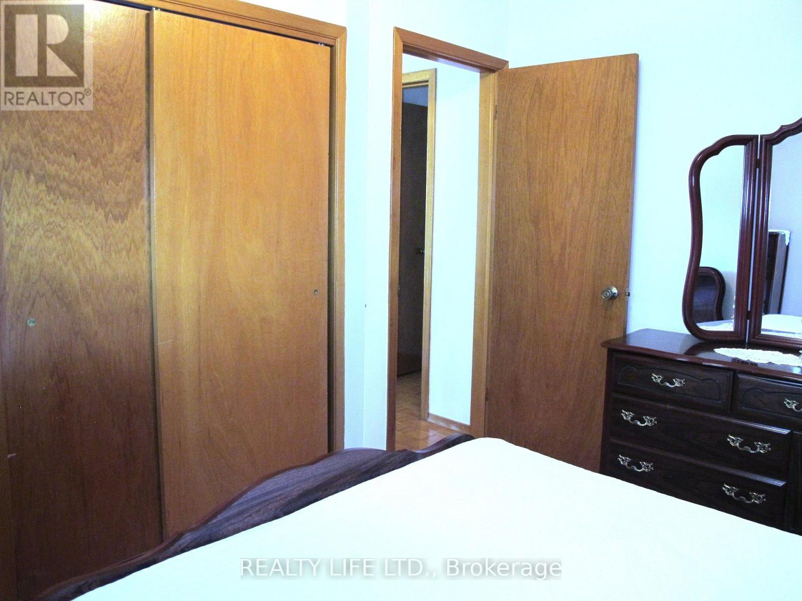 4 Rosalie Avenue — photo 25