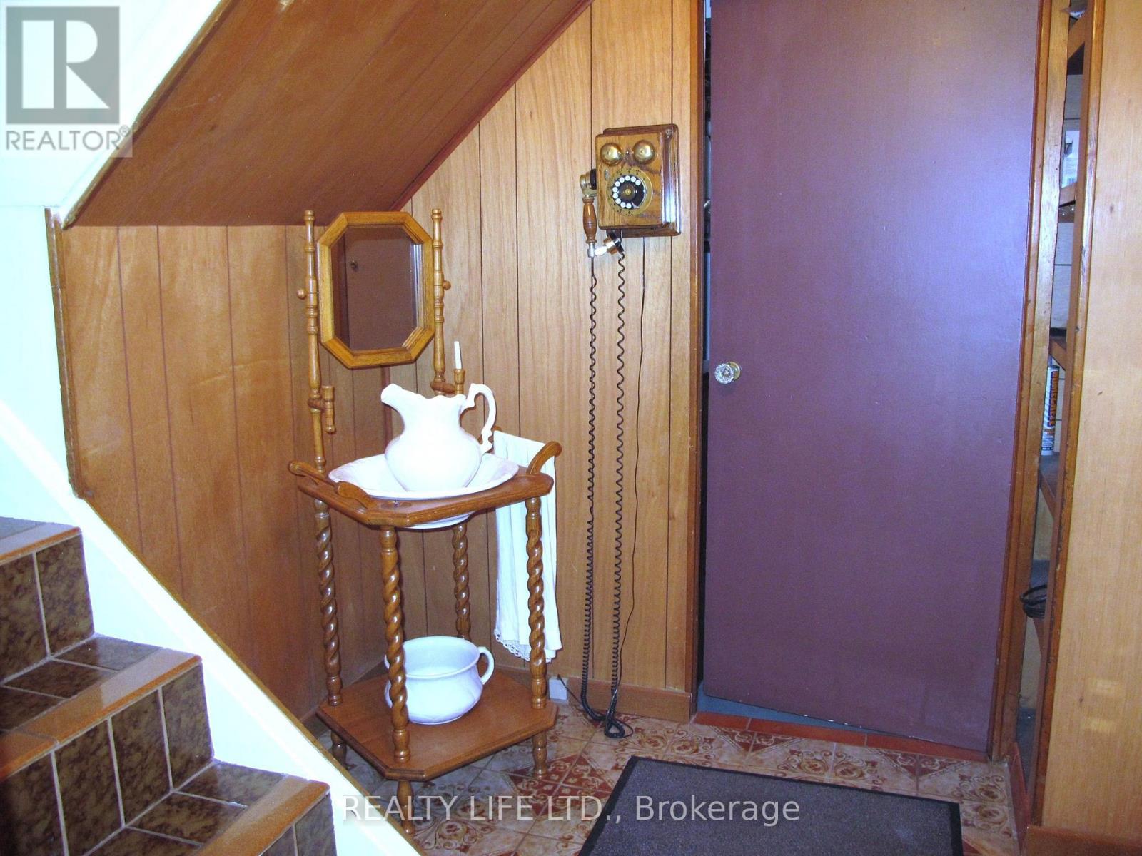 4 Rosalie Avenue — photo 33