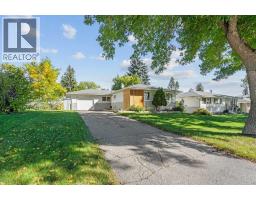 632 44 Avenue NW - photo 1