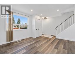 Bedroom - 6125 Penedo Way Se, Calgary, AB T2A3N2 Photo 6