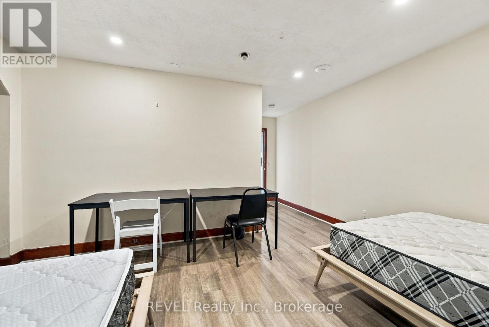 215 Garrison Road — photo 18