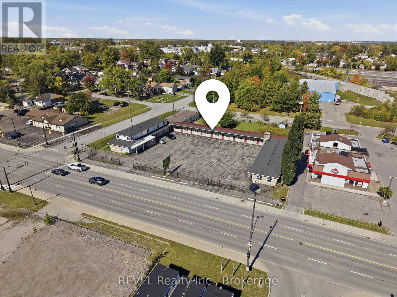 215 GARRISON ROAD, Fort Erie (Lakeshore) — photo 2