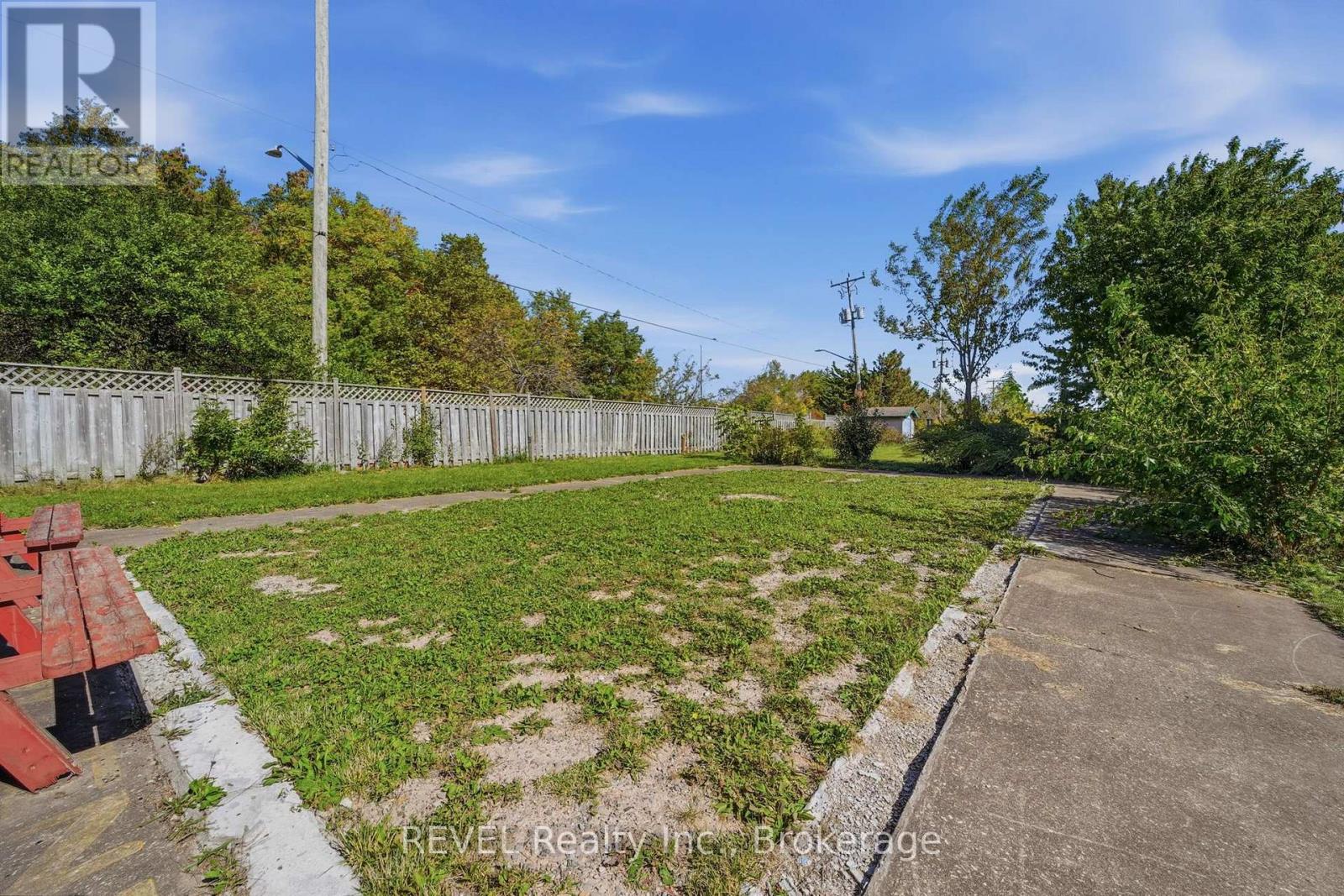 215 Garrison Road — photo 30